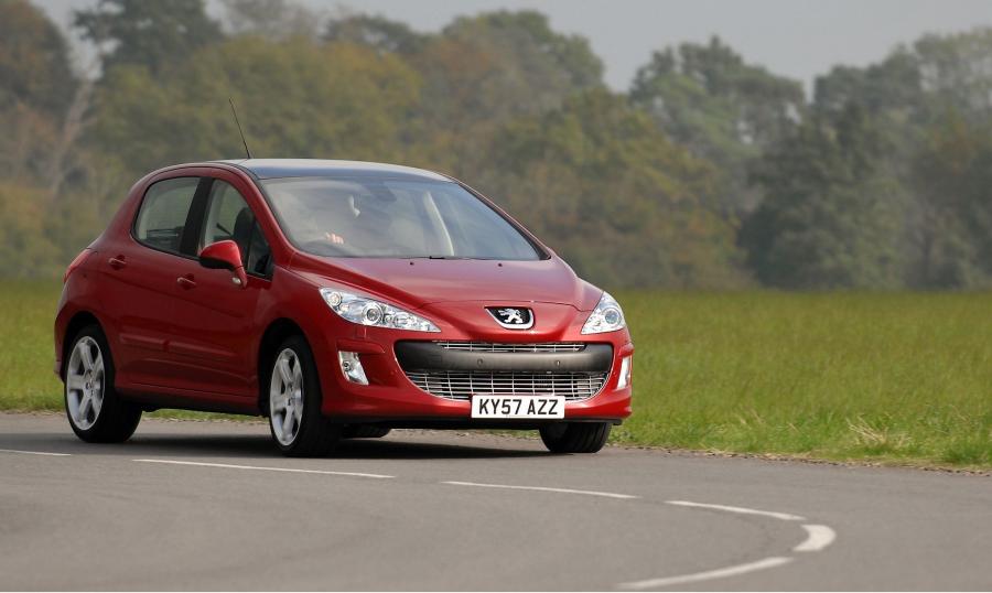  Peugeot 308 GT 2008 года  (фото 39 из 101)